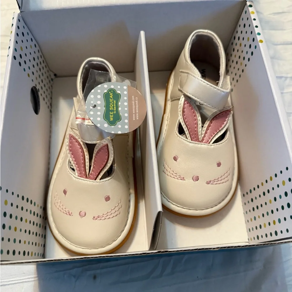 Charming Cream Bunny Baby Shoes - Picture 1 of 7